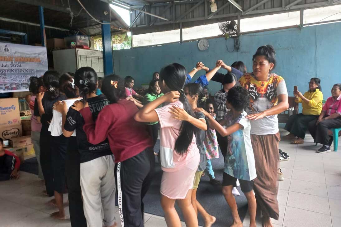 KUNJUNGAN KASIH KE PANTI ASUHAN KASIH BUNDA UTARI