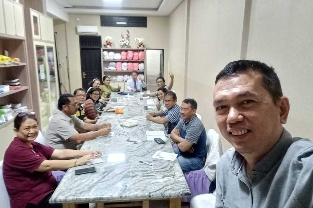 RAPAT YAYASAN